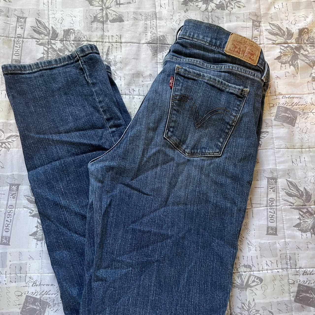 LEVI 505 STRAIGHT LEG JEANS measurements laying... - Depop