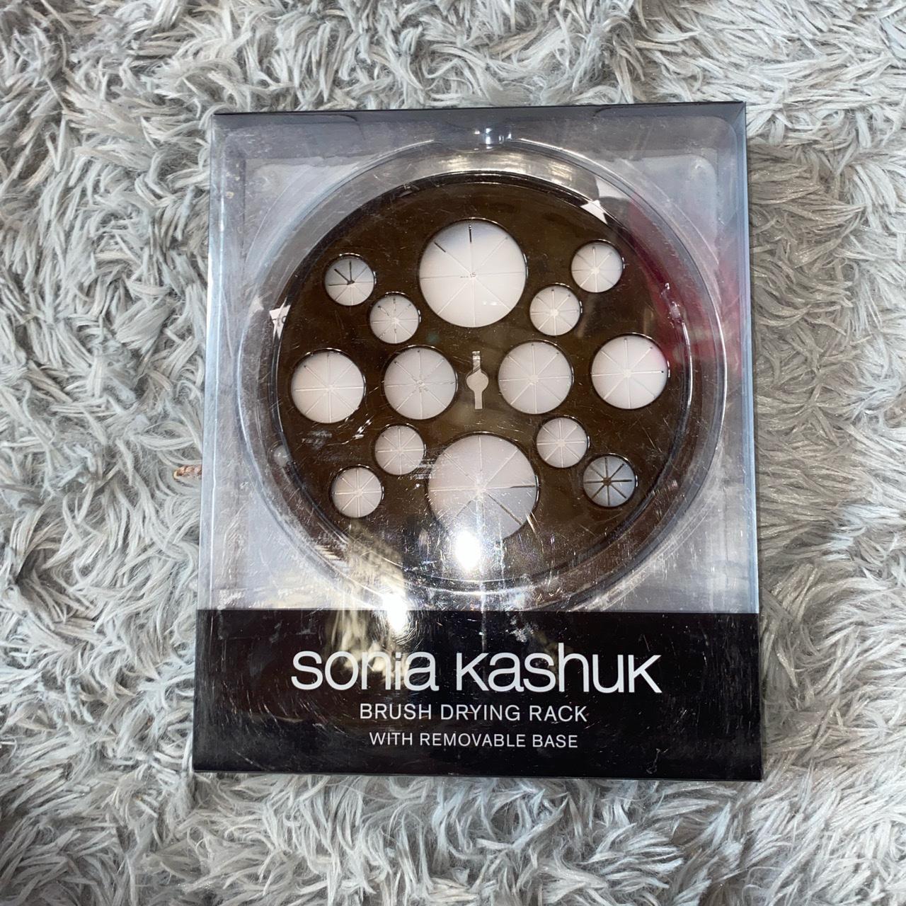 Sonia Kashuk makeup brush drying rack from target. I - Depop