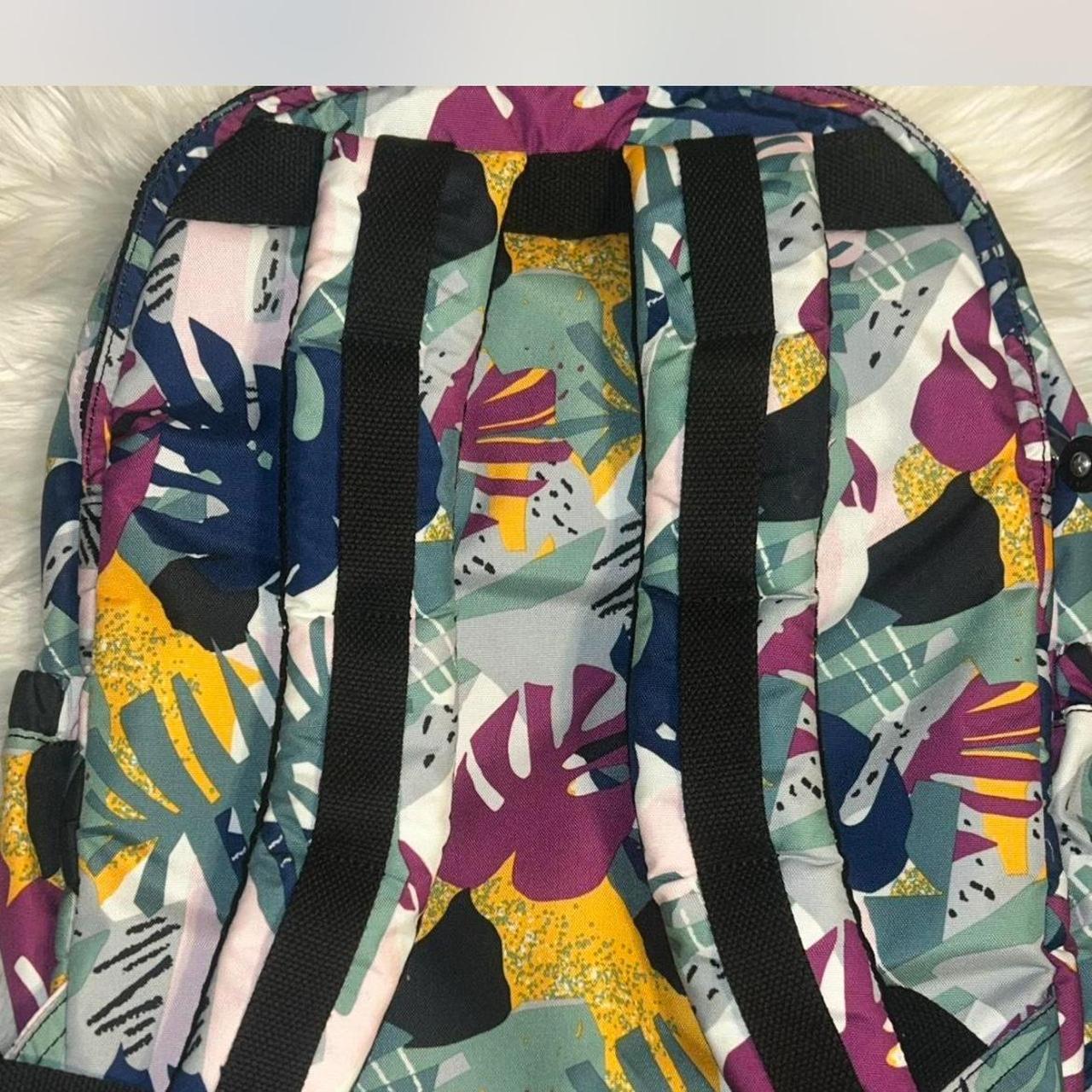 item listed by n4c4b3o