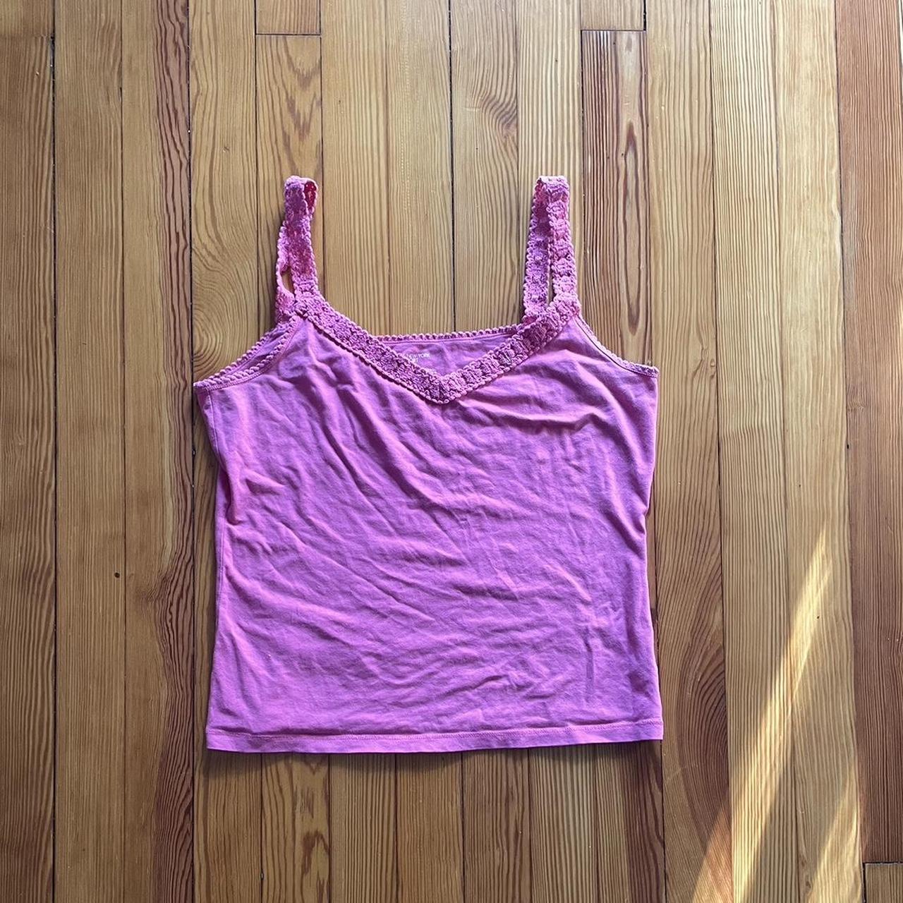 Jones New York pink stitched tank top! I love the... - Depop