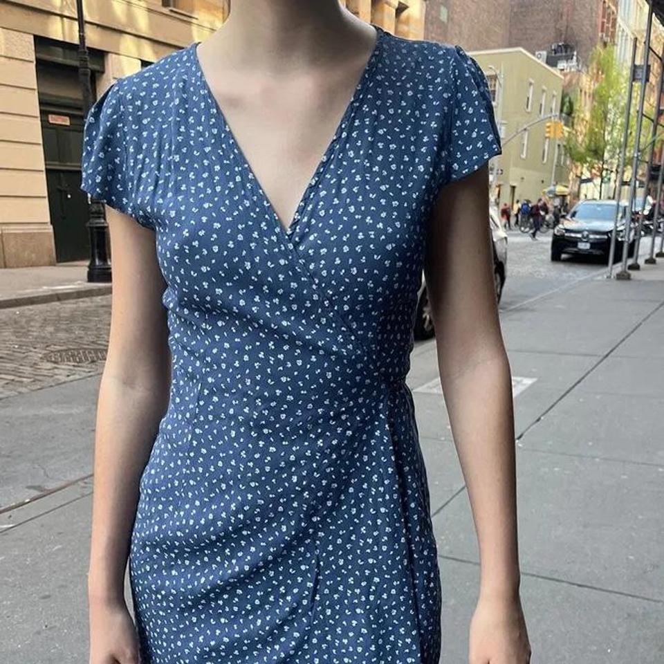 Adorable brandy Melville wrap dress - Depop