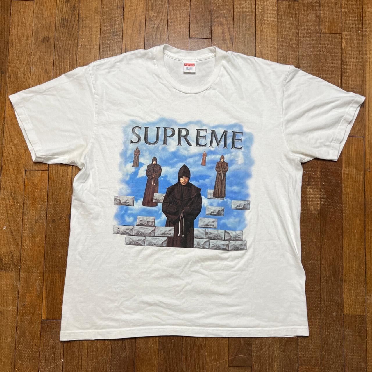 SUPREME LEVITATION TEE