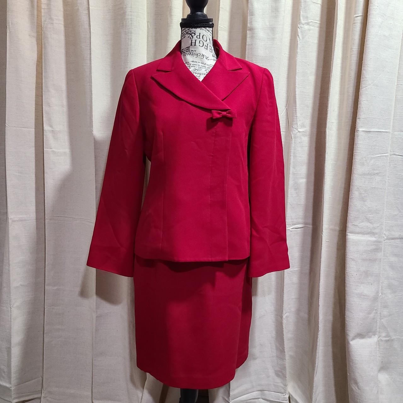 item listed by l_i_v_e