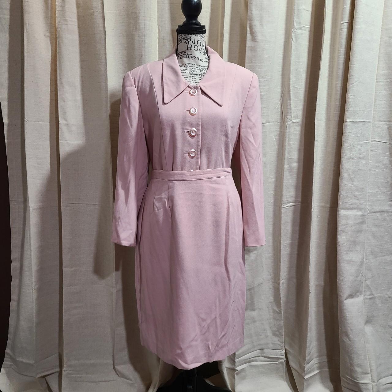 item listed by l_i_v_e