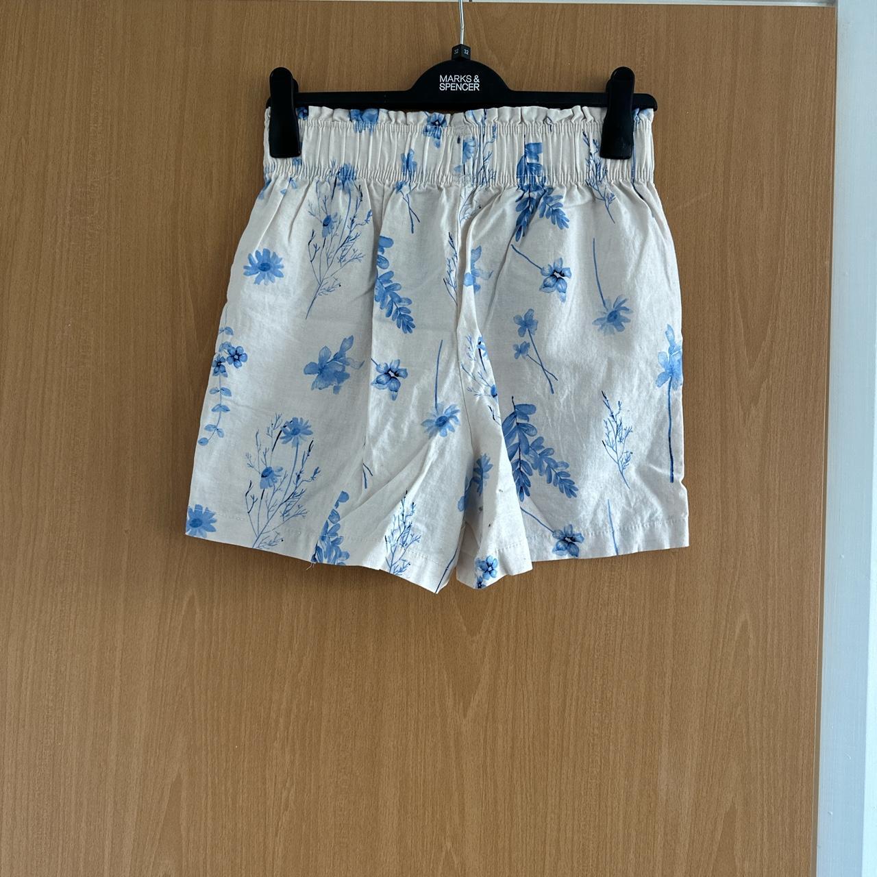 Dunnes Linen blend shorts, elasticated waist.... Depop
