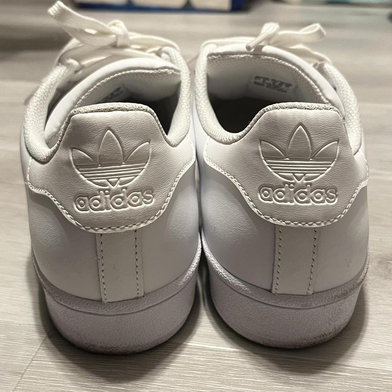 adidas superstars triple white