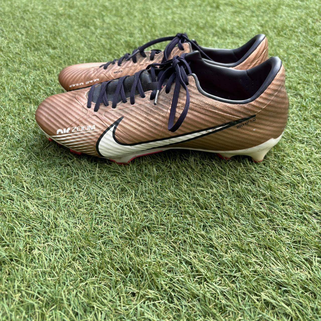 metal stud football boots nike
