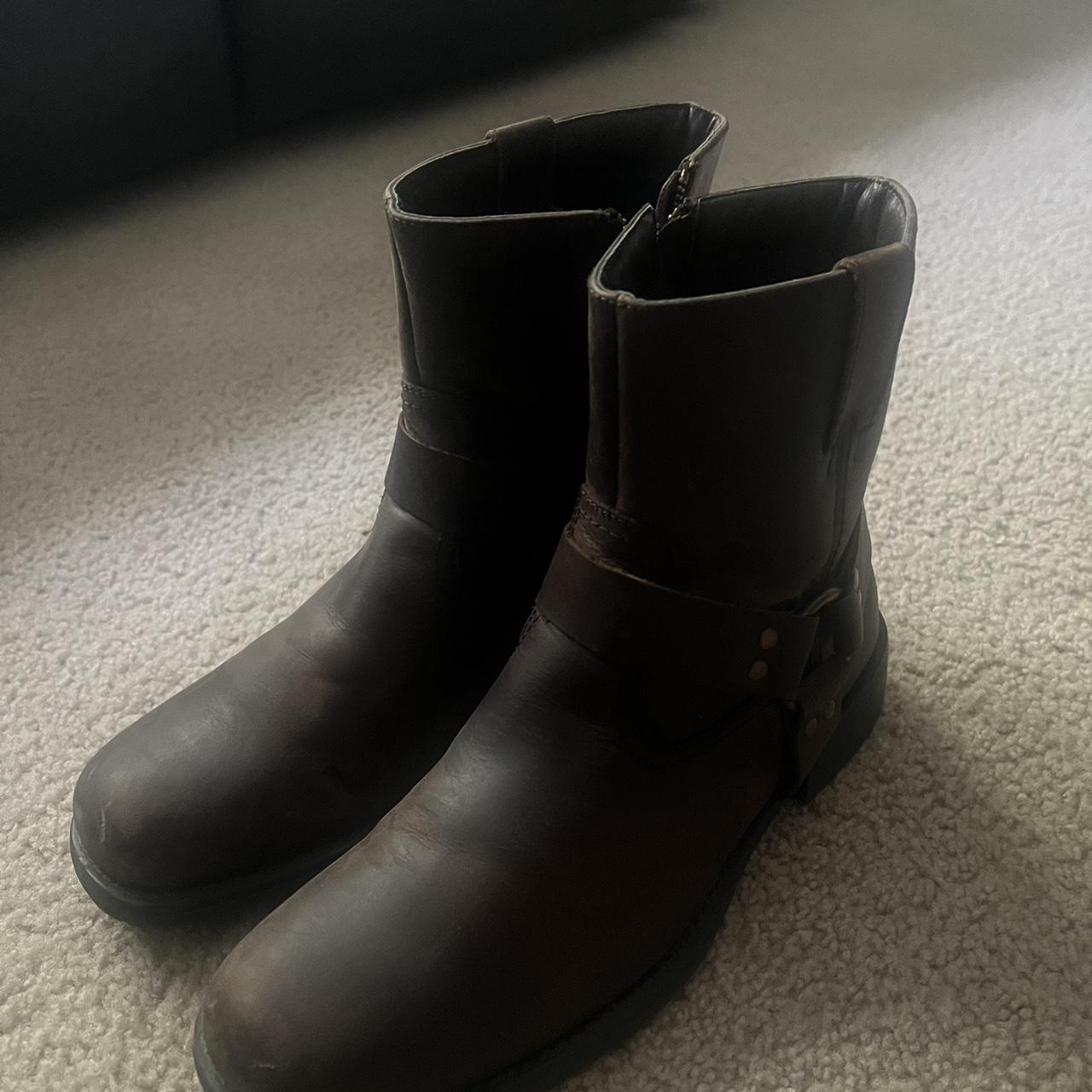 dark brown nike boots