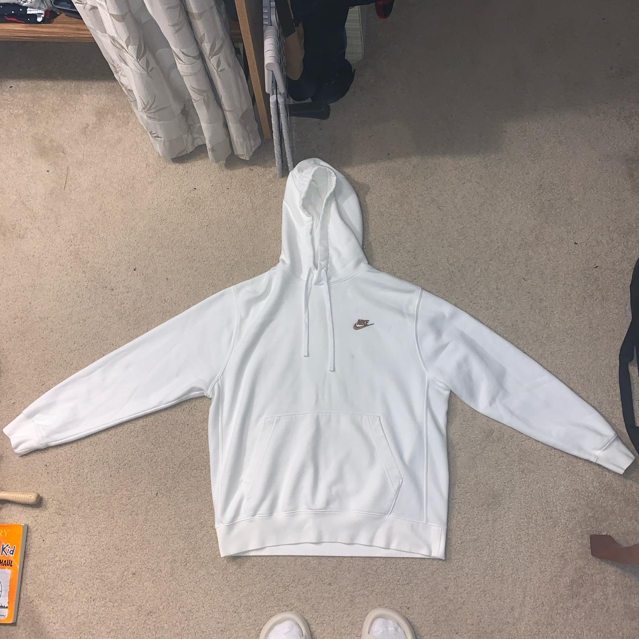 Nike Men's White Hoodie Depop
