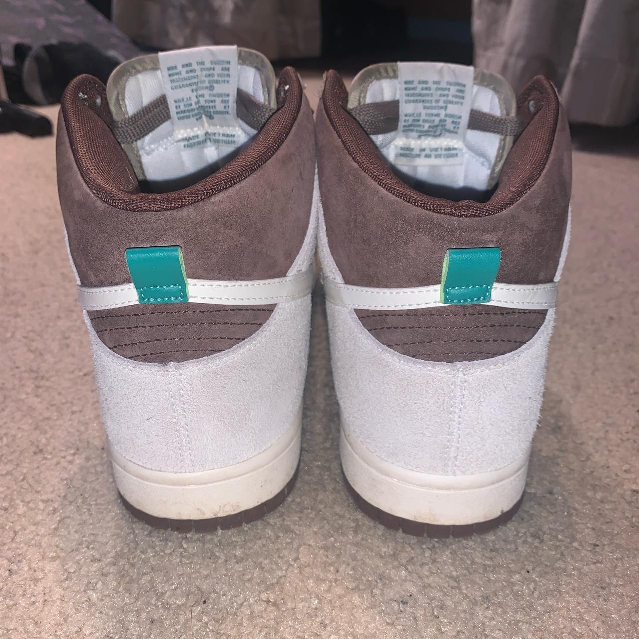 cream trainers nike