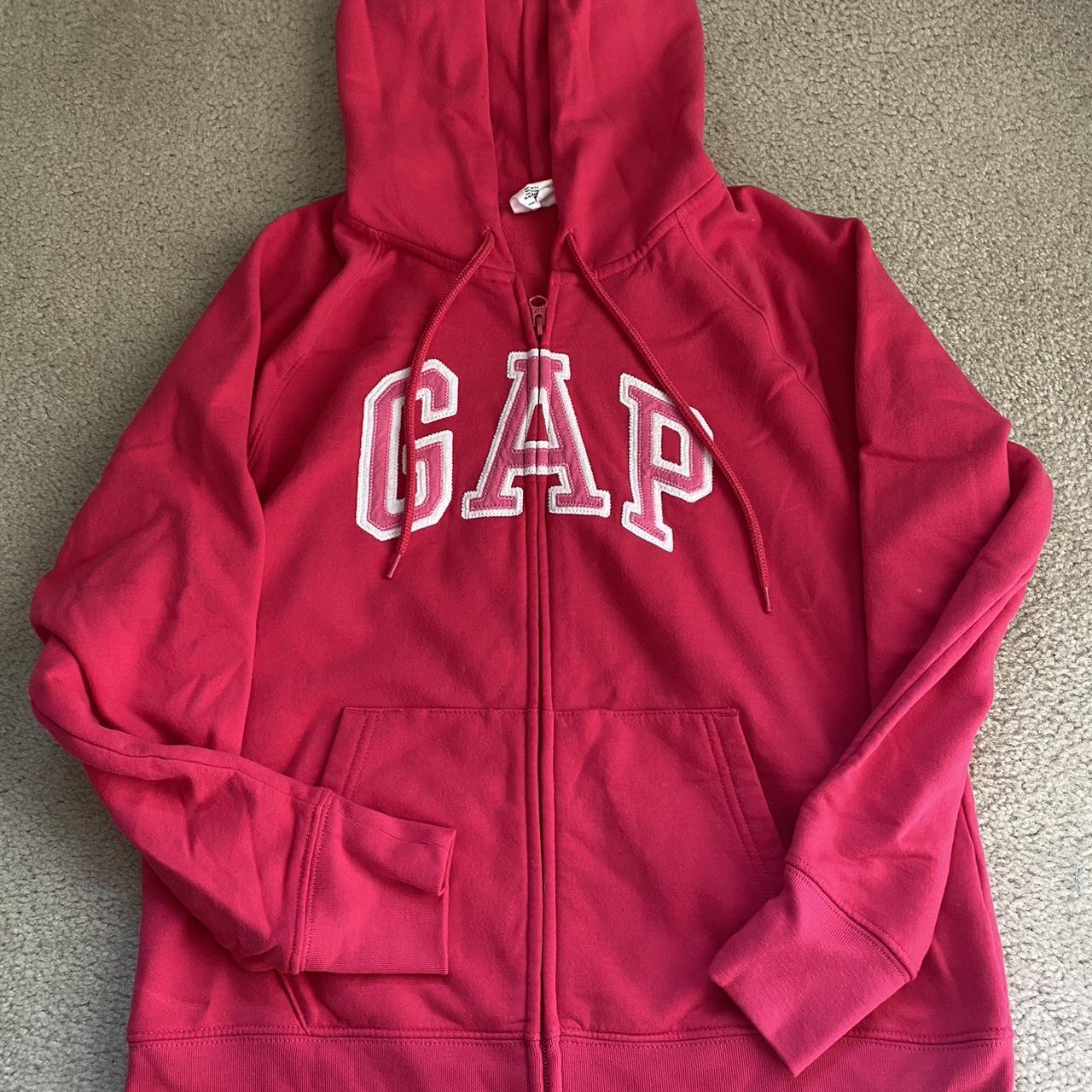 Gap Women's Pink and White Sweatshirt | Depop