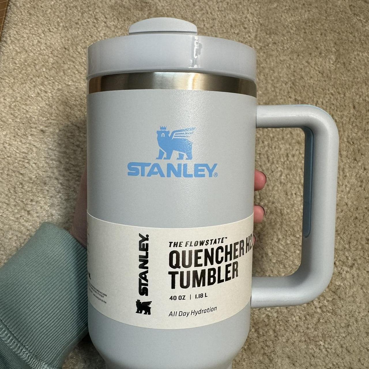 green stanley 40 oz flowstate quencher tumbler from - Depop