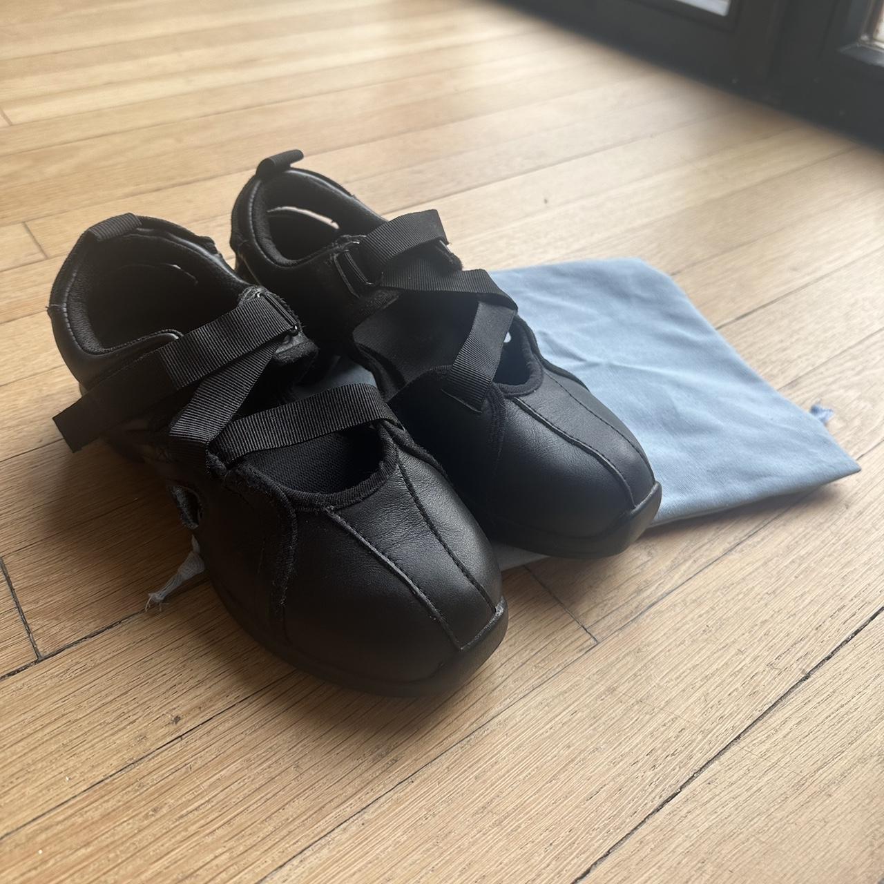 靴 Foundry Mews Zoe Foundry Mews “ZOE” shoes (NOT “Hop”) Leather version | Depop