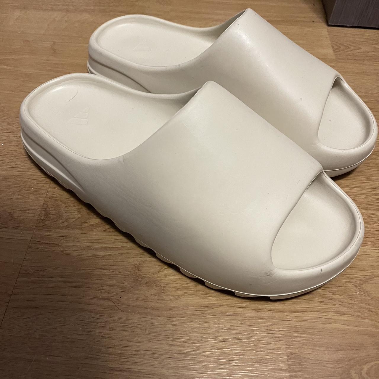 yeezy slides men nearby