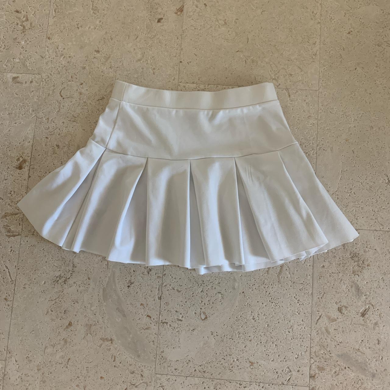 Lioness Women's White Skirt Depop