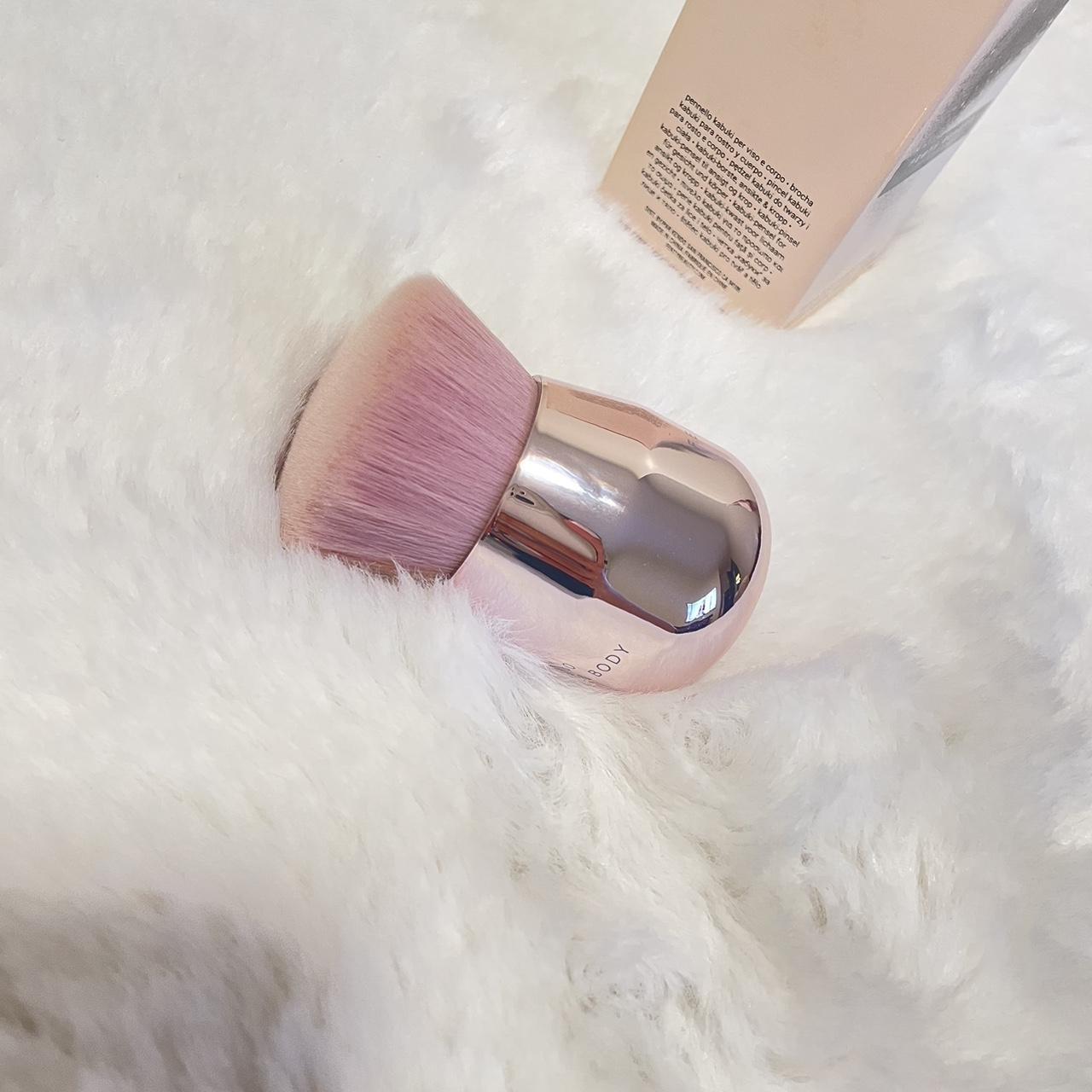 Fenty Beauty Face & Body Kabuki Brush 160 Softly... Depop