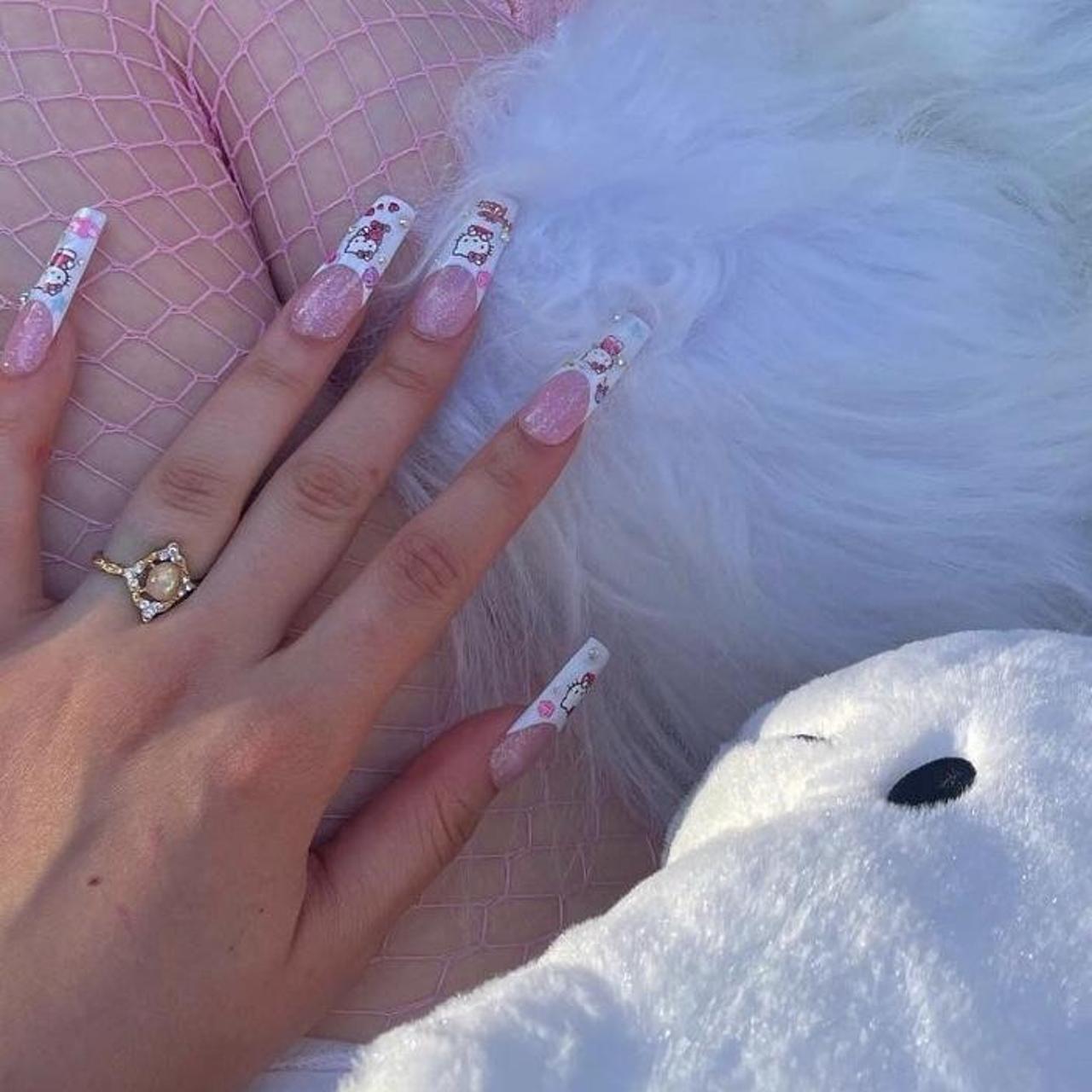 Hello Kitty Acrylic Press on nails – FASHION COUTURE