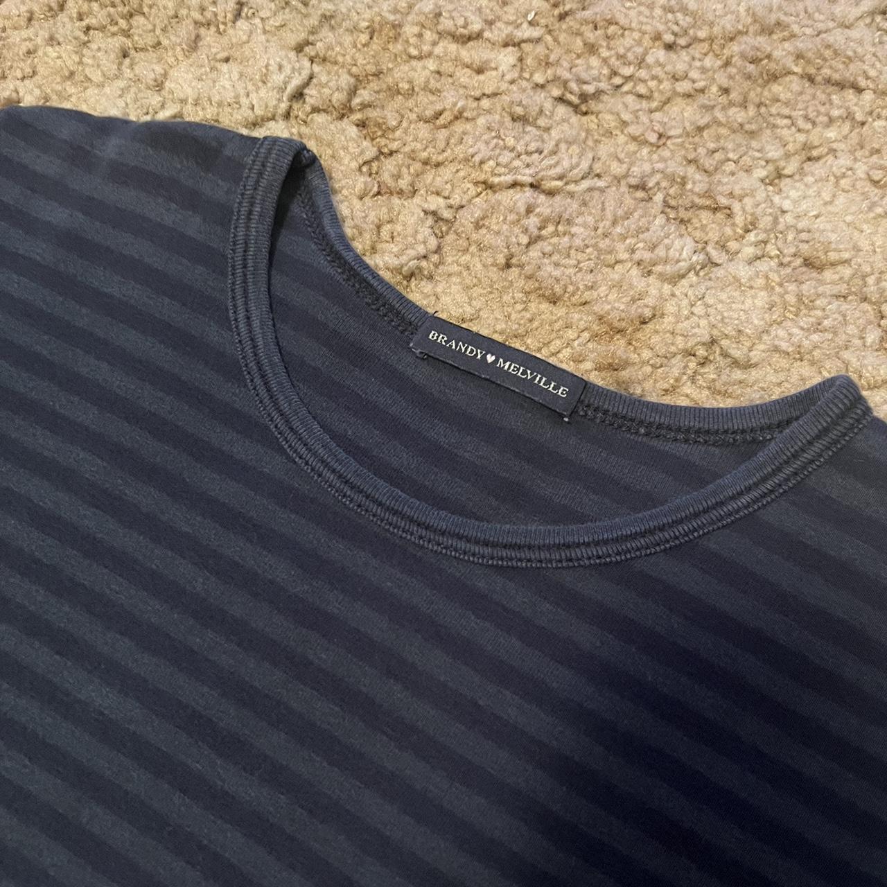 🌟 brandy striped shirt super cute and flattering... Depop