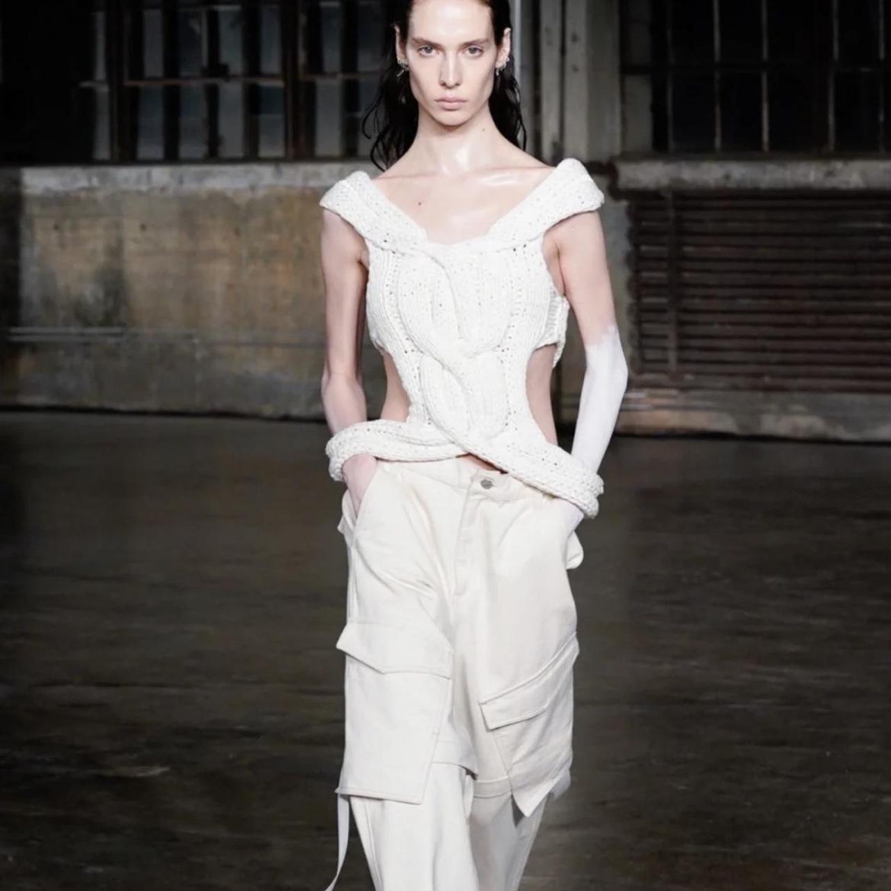 Dion lee runway knit top never worn Depop