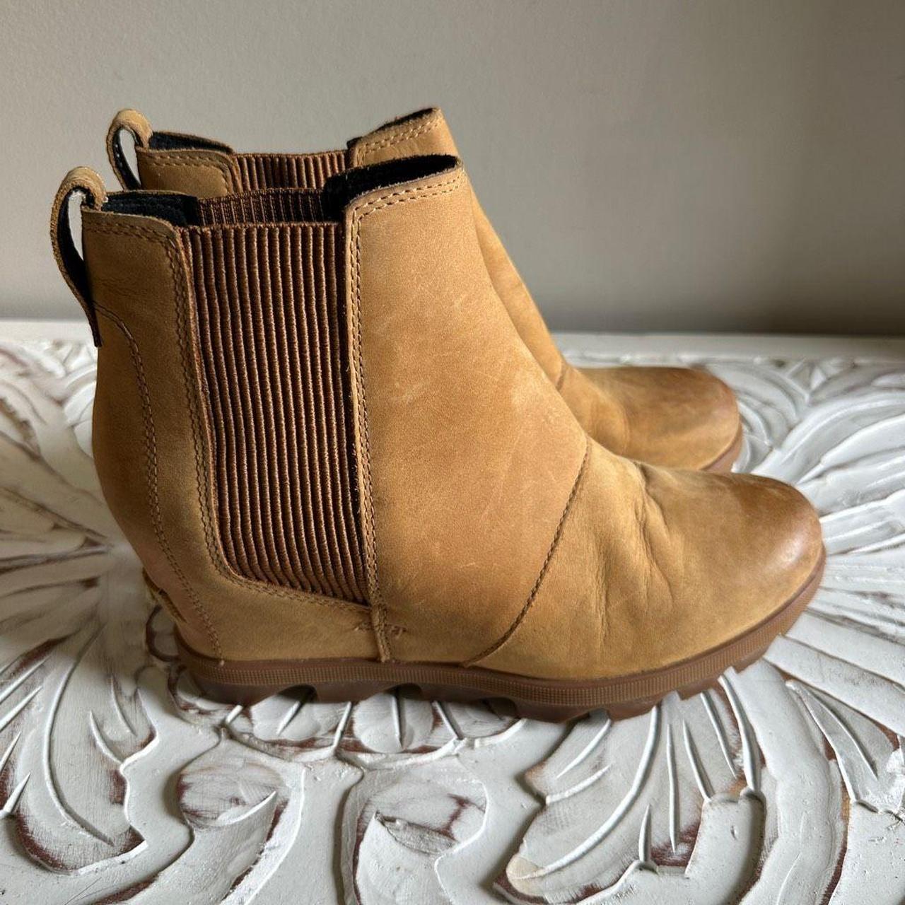 Sorel Joan of Arctic II Chelsea wedge boot size 8 Depop