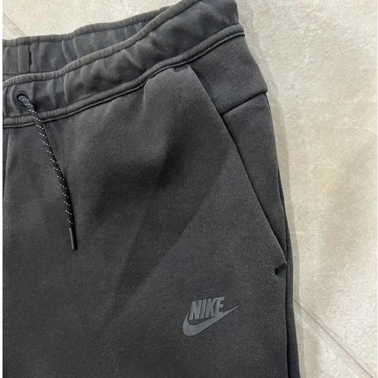mens black nike tech pants