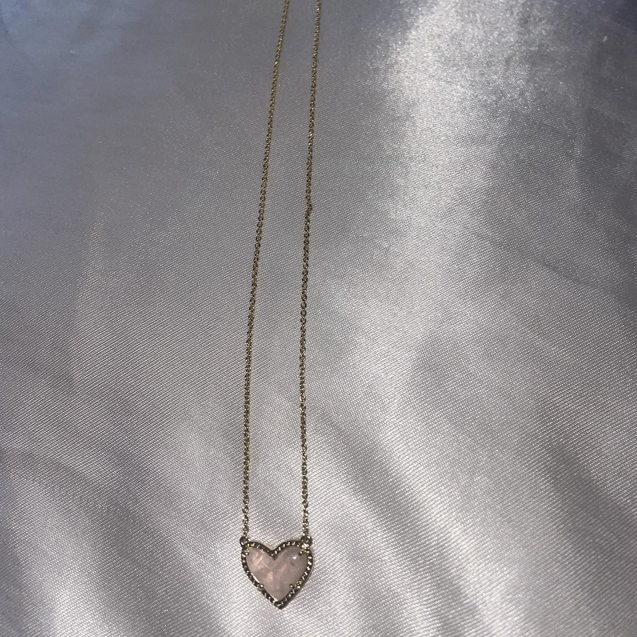 Kendra Scott Heart Necklace Worn once and for taking - Depop