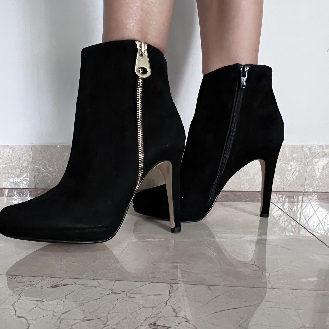 gills black suede