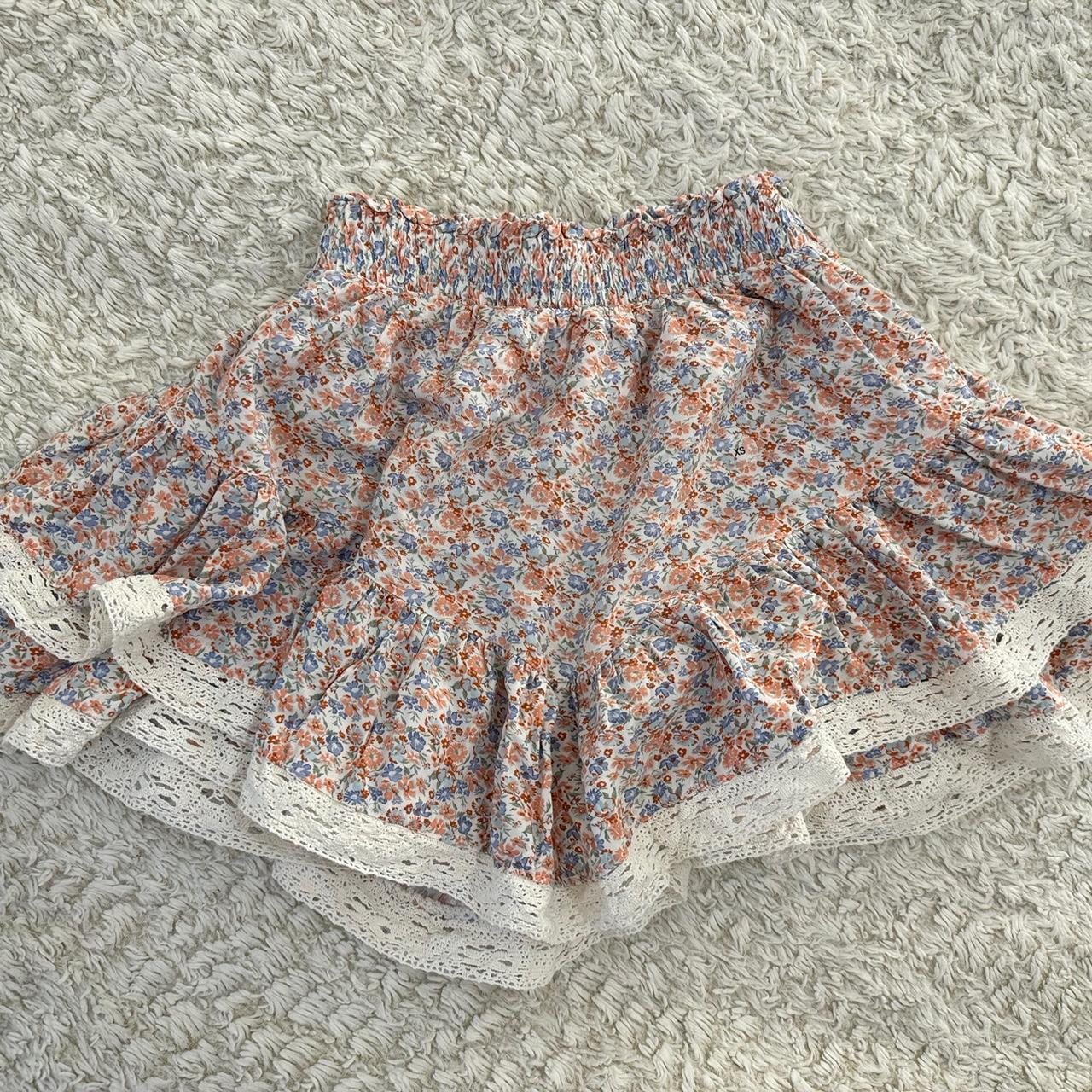 item listed by nadialerma00
