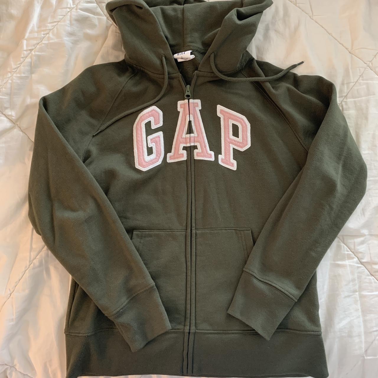 Gap Women's Sweatshirt Depop