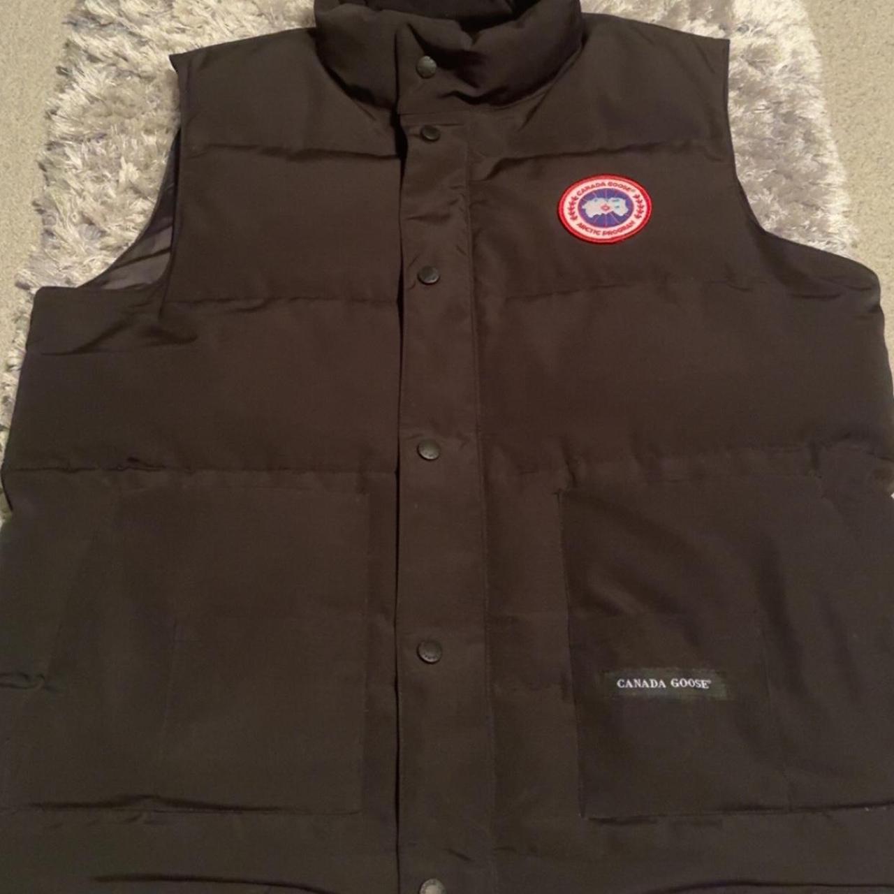 Canada goose gilet , size Large. Really good... - Depop