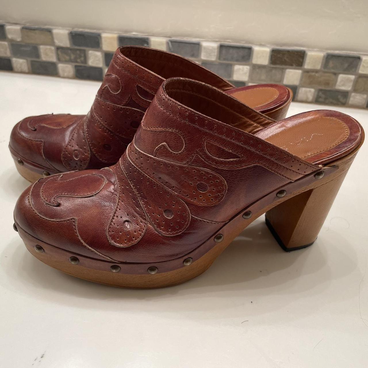 Via Spiga Women's Brown Clogs | Depop