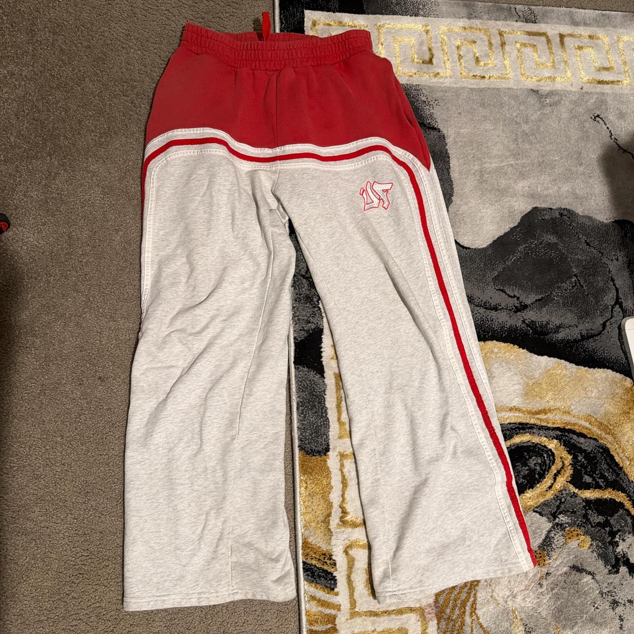 Source Unknown Men's Sweatpants - Grey/Red - M – … - image 1
