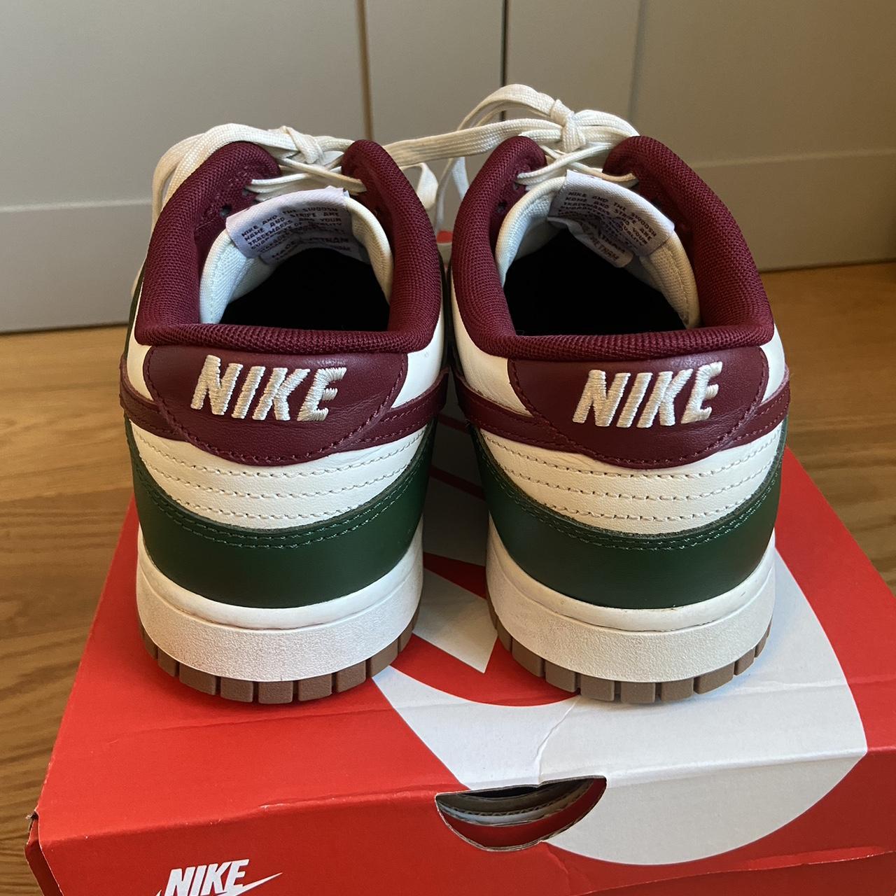 pale green nike trainers