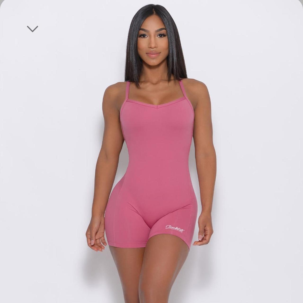送料無料 店舗 sculpted Bombshell bodysuit Depop | xs size レッグウェア