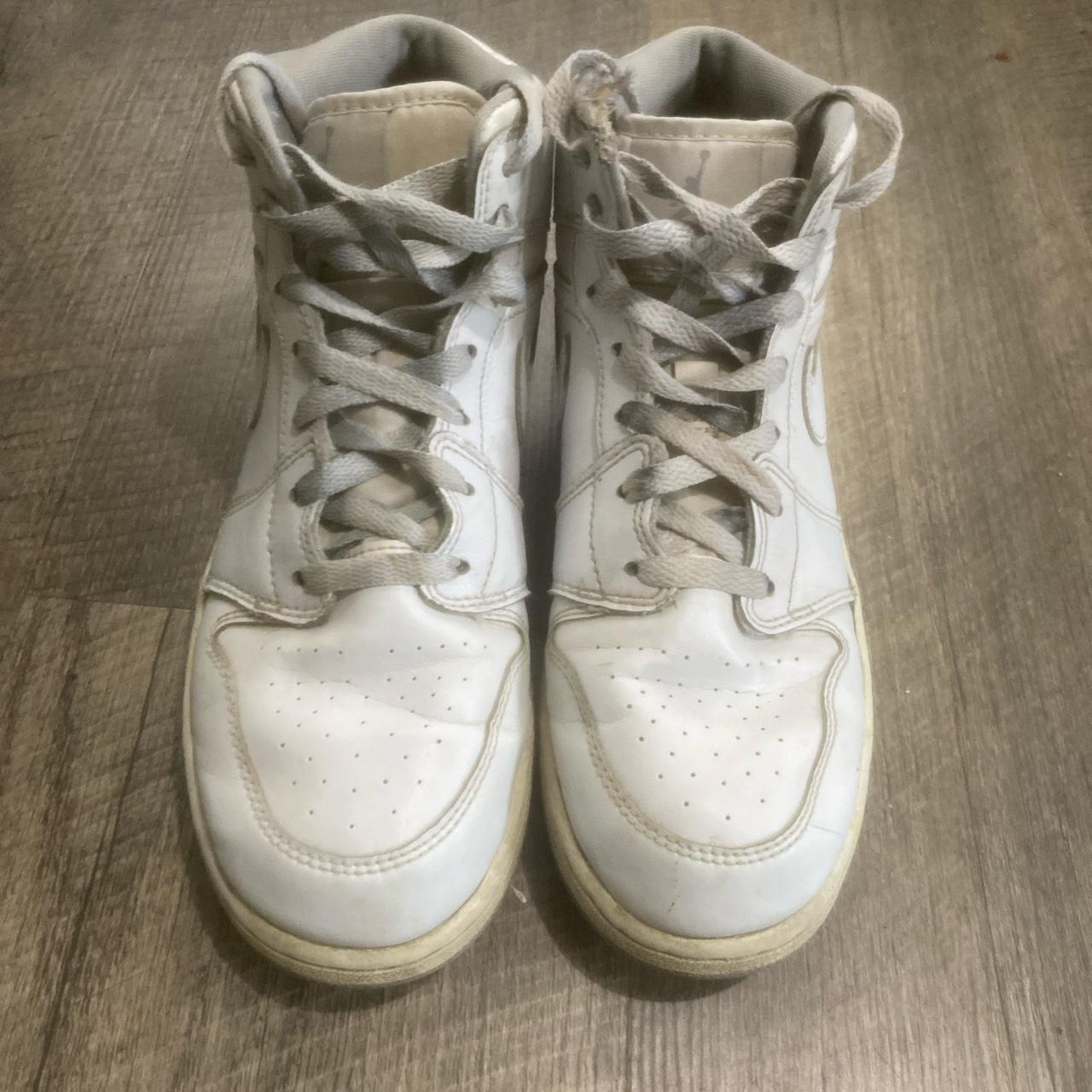 mens white jordan trainers