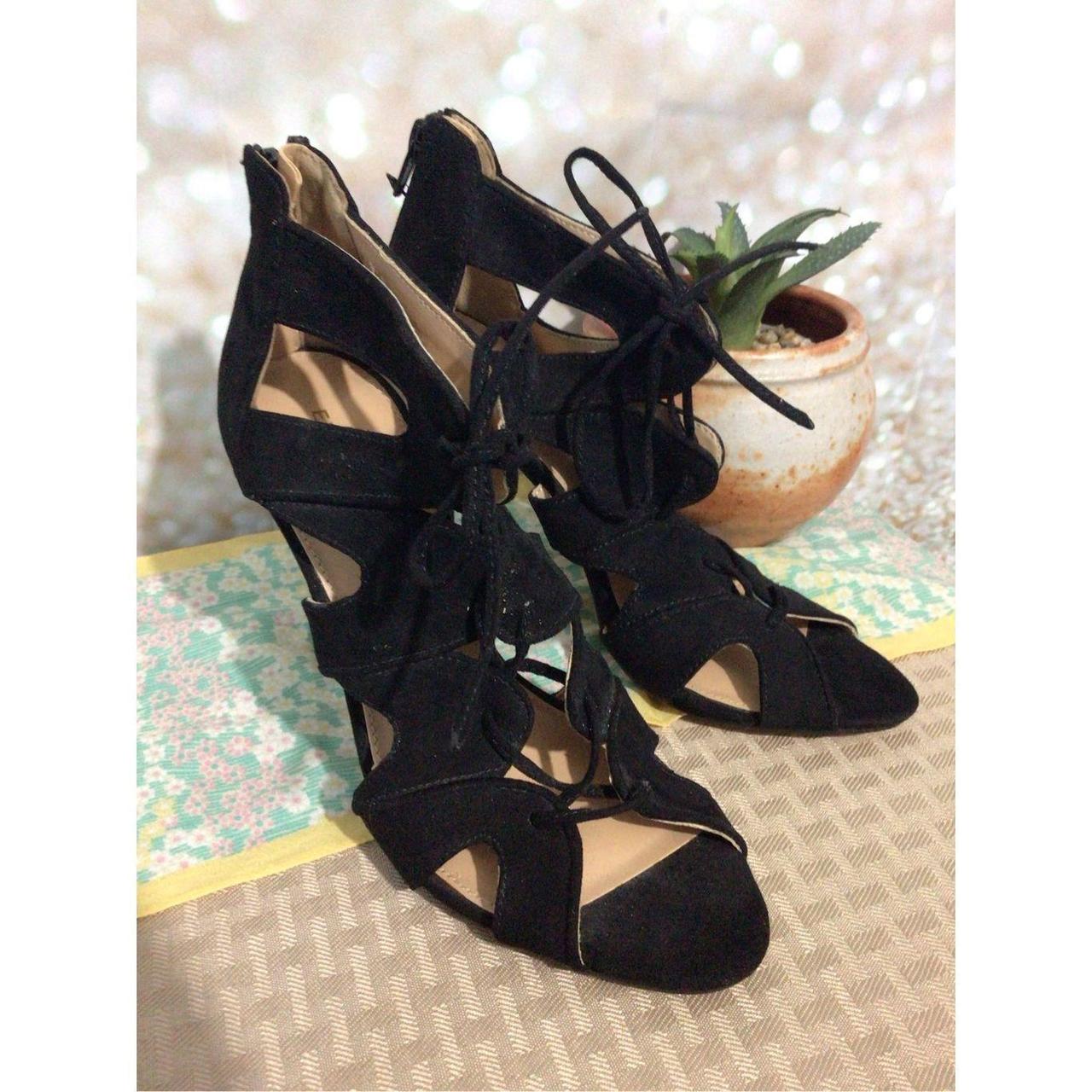 Express on sale black sandals