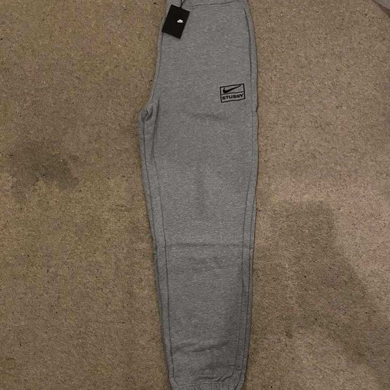 Nike joggers outlet with zipper