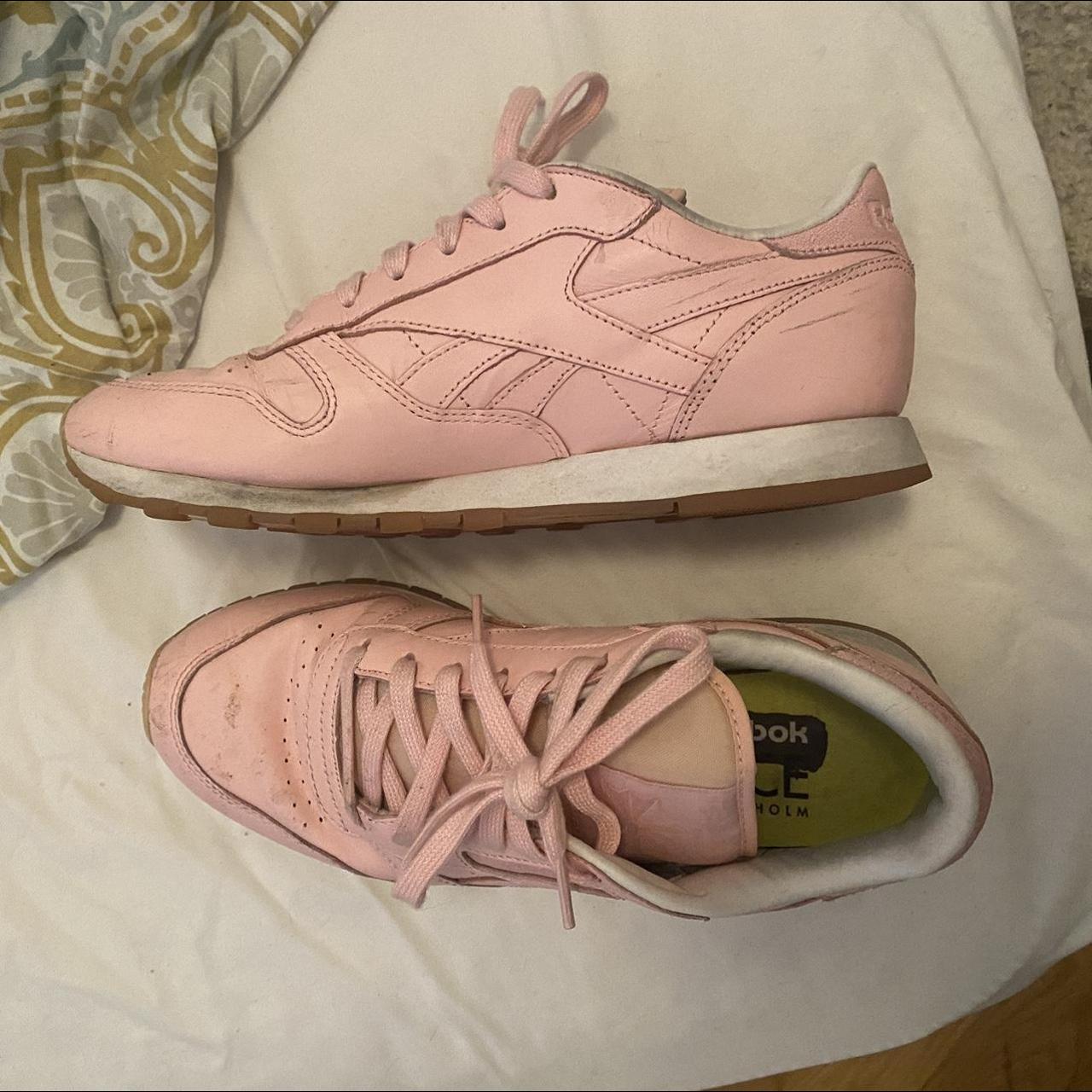 pink reeboks
