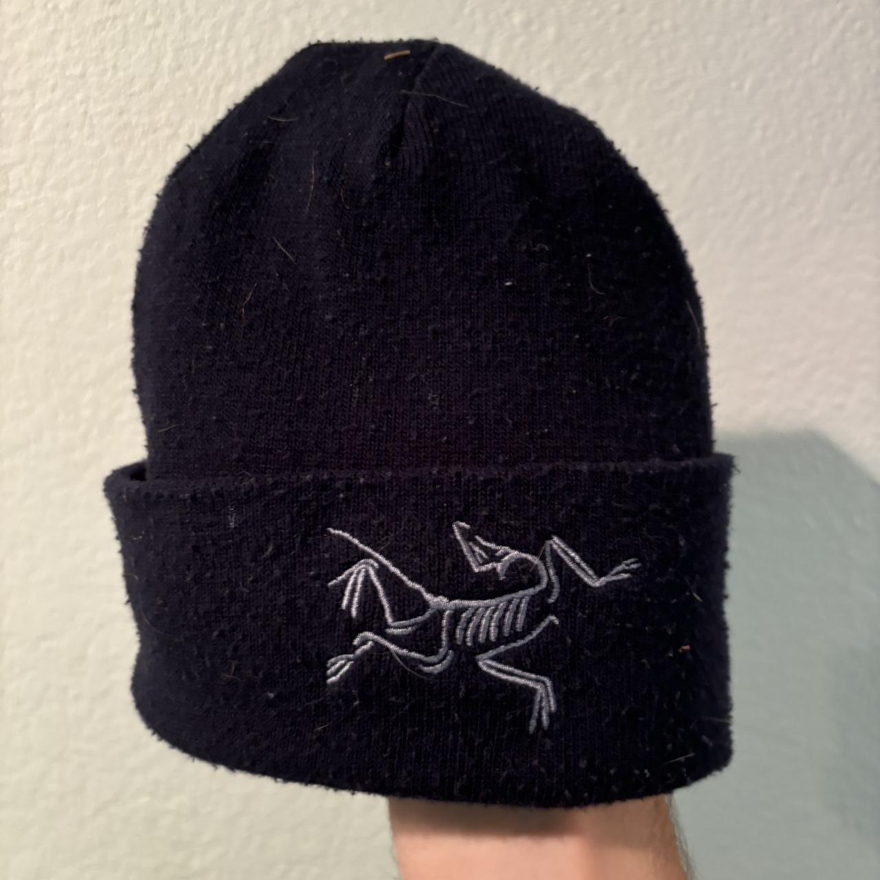 Store Vintage Arc’teryx Wool Navy Beanie