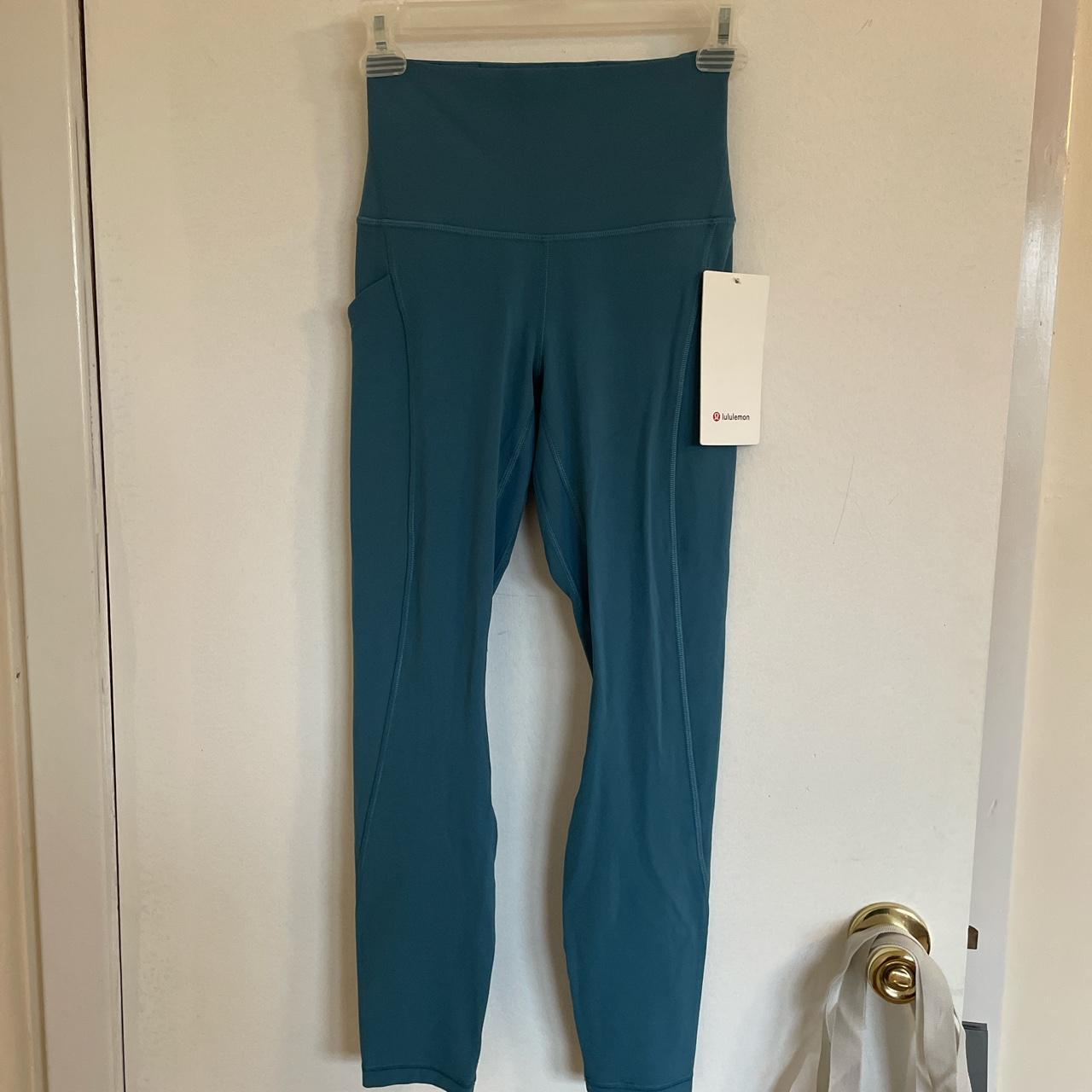 Lululemon Align high rise pant 25” *with pockets in - Depop