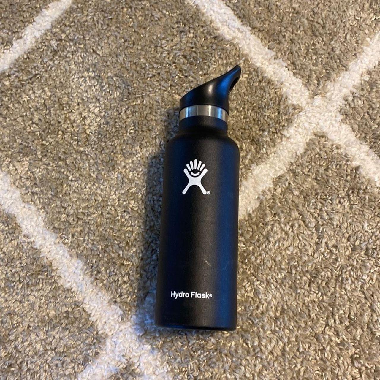 black 21 oz hydroflask - Depop