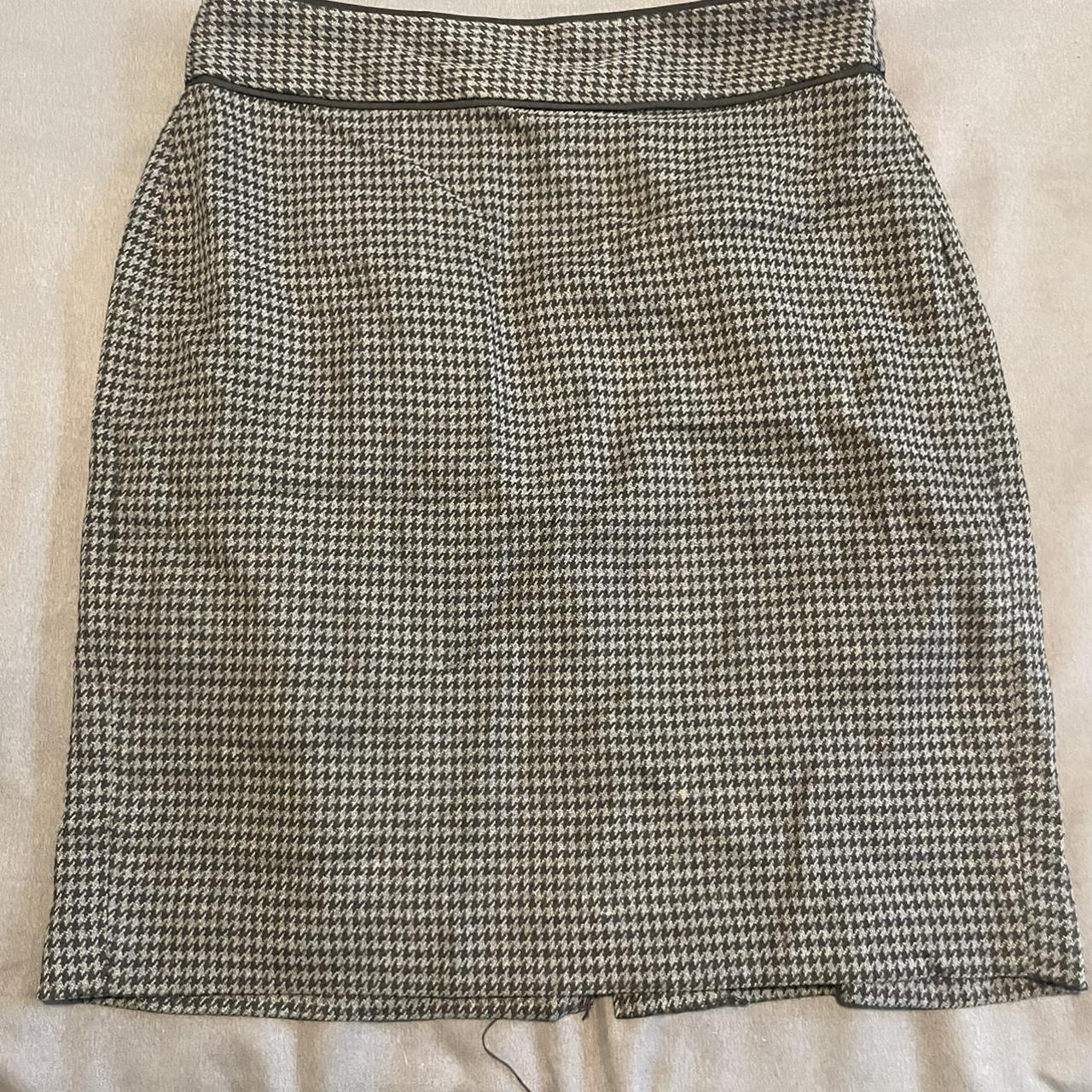 Banana Republic Women's Skirt | Depop