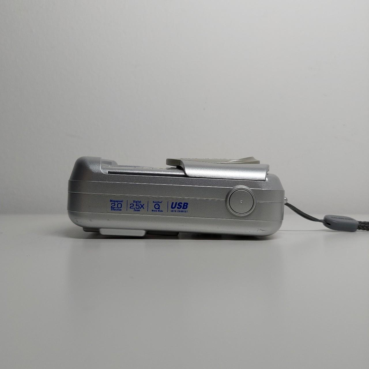 Olympus CAMEDIA C150, 2.0MP Digital Camera Silver... Depop