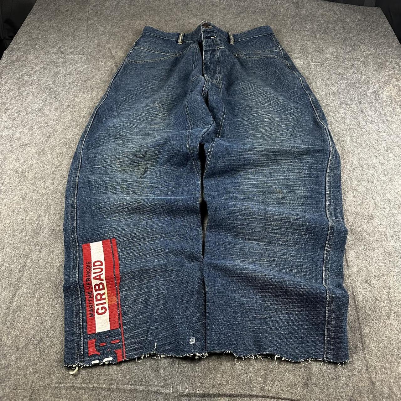 item listed by theclothingbankllc