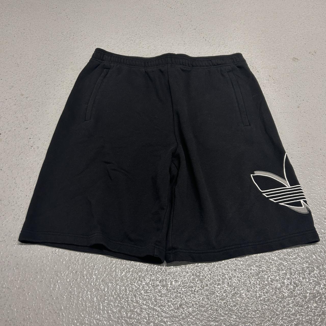 item listed by theclothingbankllc