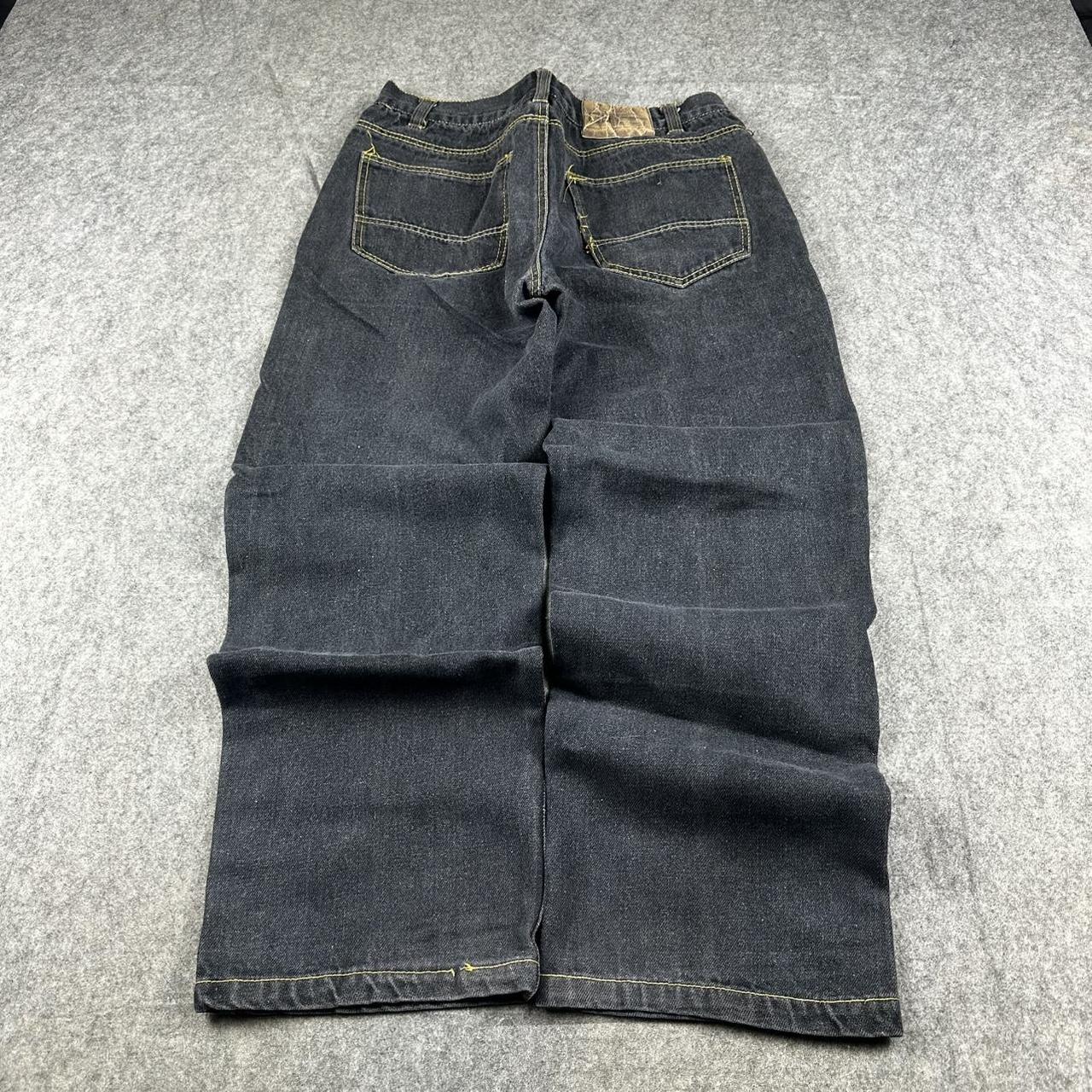 item listed by theclothingbankllc