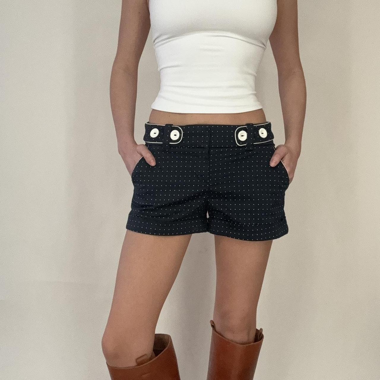 item listed by jbeescloset