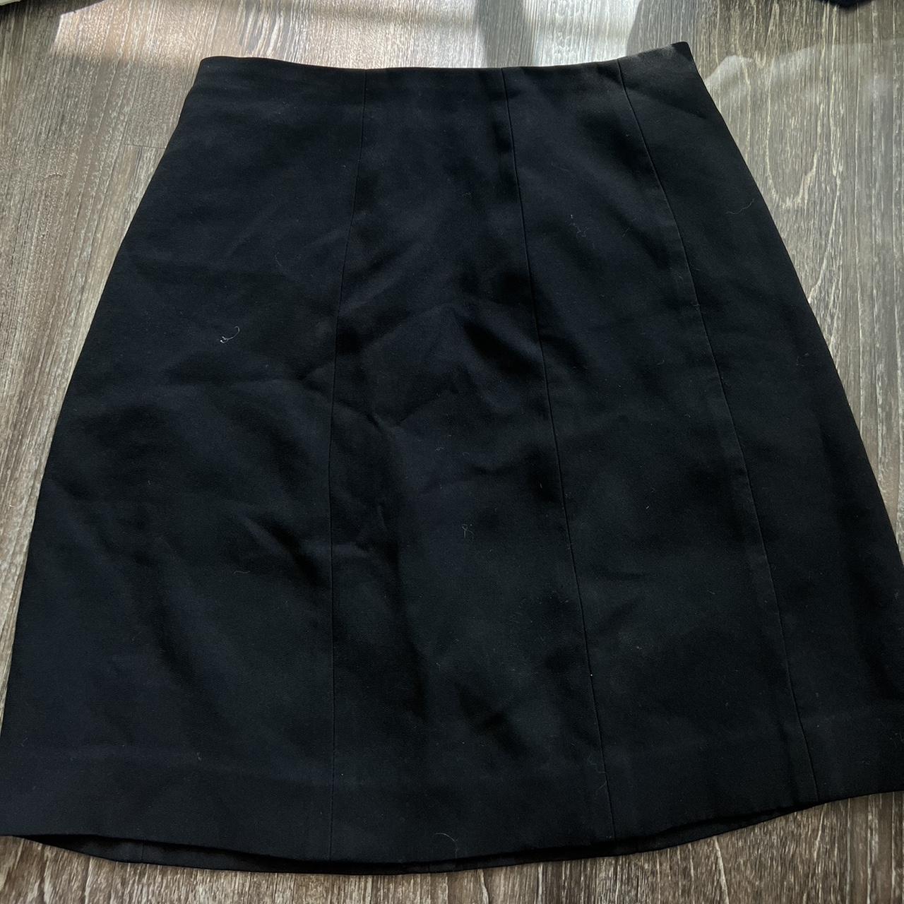 Aritzia Women's Black Skirt | Depop