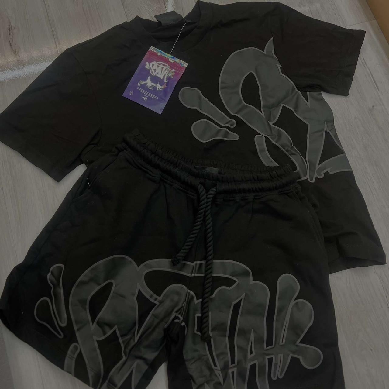 Syna shorts and T-shirt set - Depop