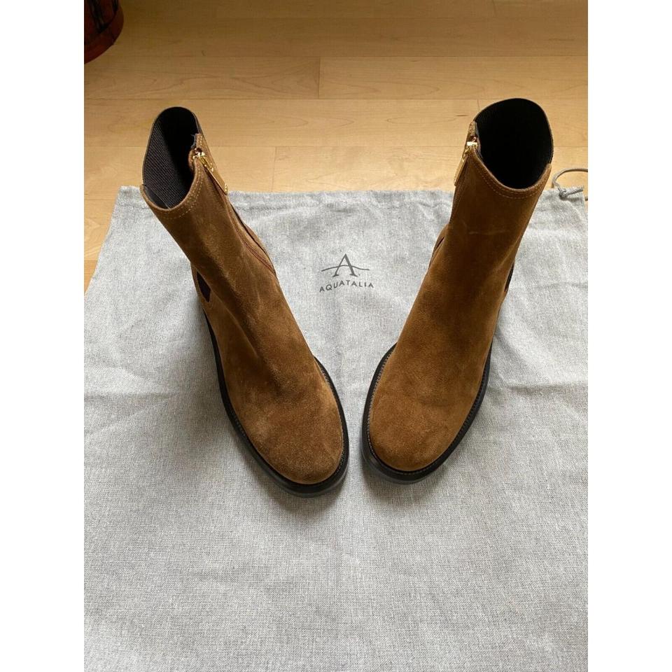 Aquatalia suede hotsell ankle boots